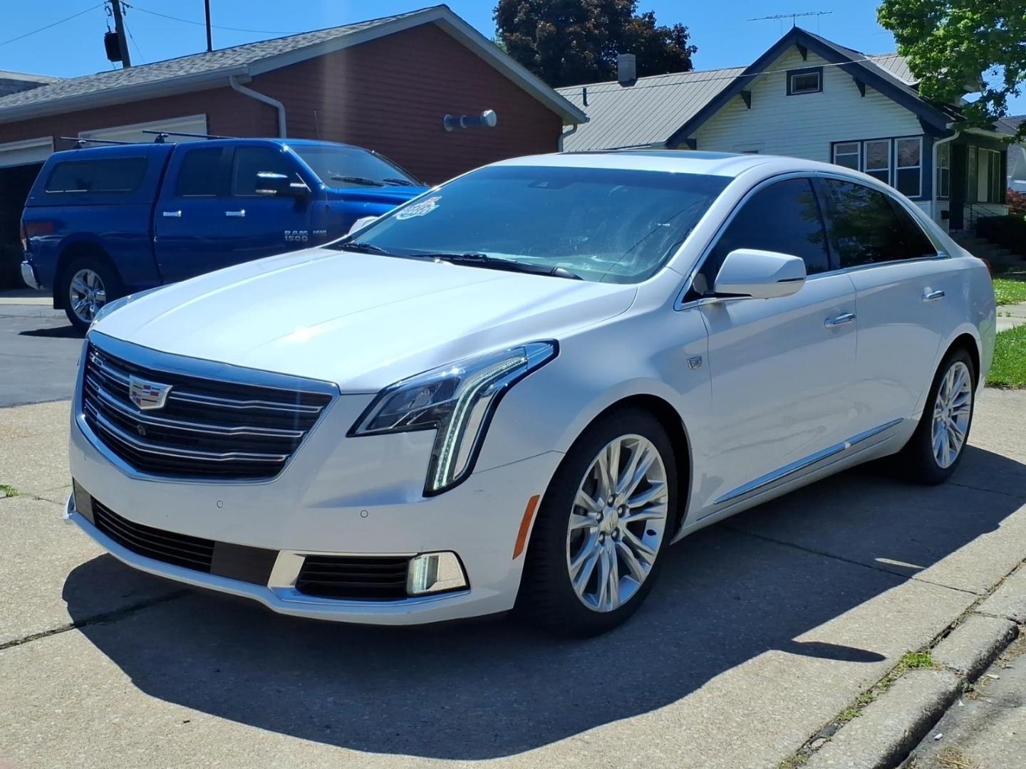 2018 Crystal White Tricoat Cadillac XTS Luxury (2G61N5S30J9) with an 3.6L V6 304hp 264ft. lbs. Direct Injection engine, 6-Speed Shiftable Automatic transmission, located at 5505 N. Summit St., Toledo, OH, 43611, (419) 729-2688, 41.654953, -83.530014 - Photo#24