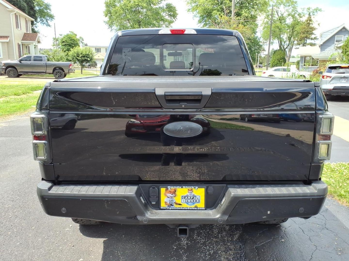 2017 Black Ford F-150 XLT (1FTEW1EP1HF) with an 2.7L EcoBoost 2.7L Twin Turbo V6 325hp 375ft. lbs. Direct Injection engine, 6-Speed Shiftable Automatic transmission, located at 5505 N. Summit St., Toledo, OH, 43611, (419) 729-2688, 41.654953, -83.530014 - Photo#20