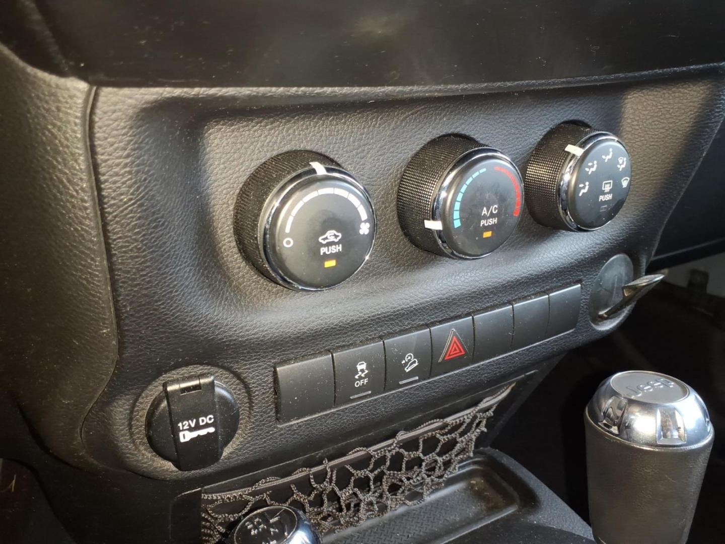 2014 Gray Jeep Wrangler Unlimited Sport (1C4BJWDG7EL) with an 3.6L 3.6L V6 285hp 260ft. lbs. Sequential Multiport Fuel Injection engine, Automatic transmission, located at 5505 N. Summit St., Toledo, OH, 43611, (419) 729-2688, 41.654953, -83.530014 - Photo#7