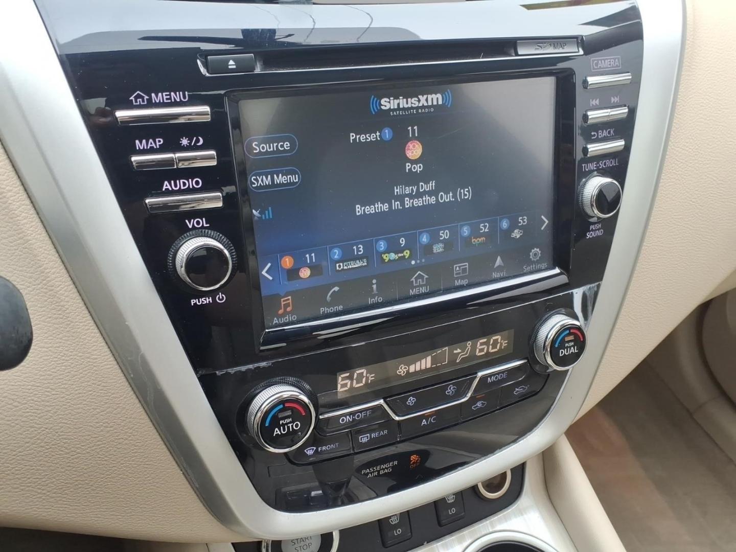 2015 White Nissan Murano S (5N1AZ2MH3FN) with an 3.5L 3.5L V6 260hp 240ft. lbs. Sequential Multiport Fuel Injection engine, CVT transmission, located at 5505 N. Summit St., Toledo, OH, 43611, (419) 729-2688, 41.654953, -83.530014- Photo#12
