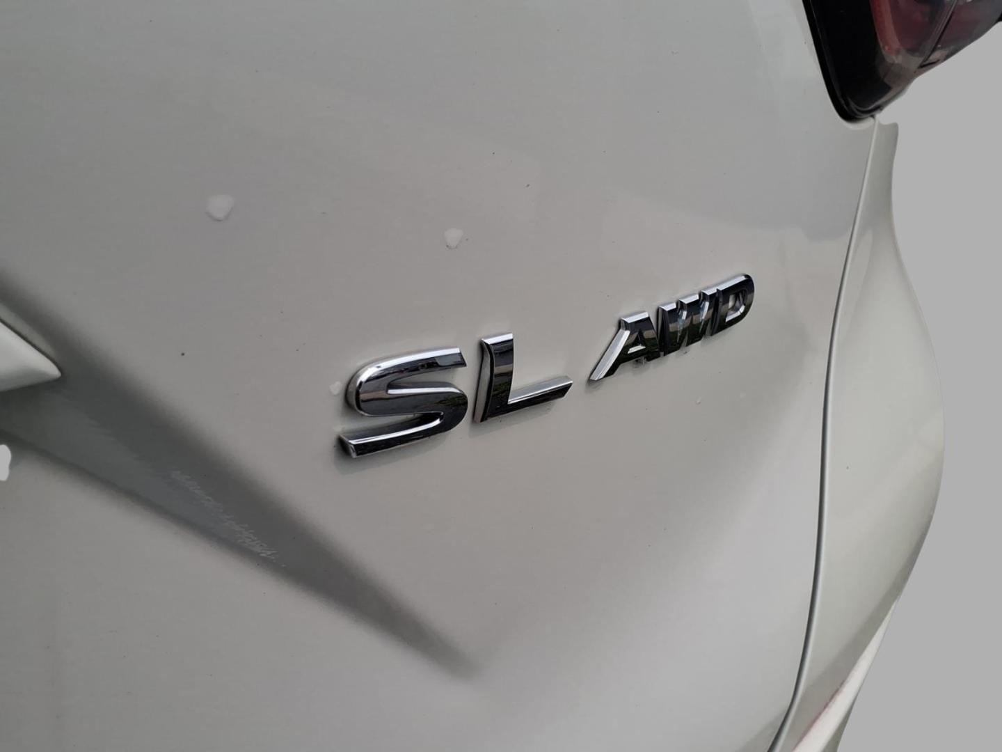 2015 White Nissan Murano S (5N1AZ2MH3FN) with an 3.5L 3.5L V6 260hp 240ft. lbs. Sequential Multiport Fuel Injection engine, CVT transmission, located at 5505 N. Summit St., Toledo, OH, 43611, (419) 729-2688, 41.654953, -83.530014- Photo#34