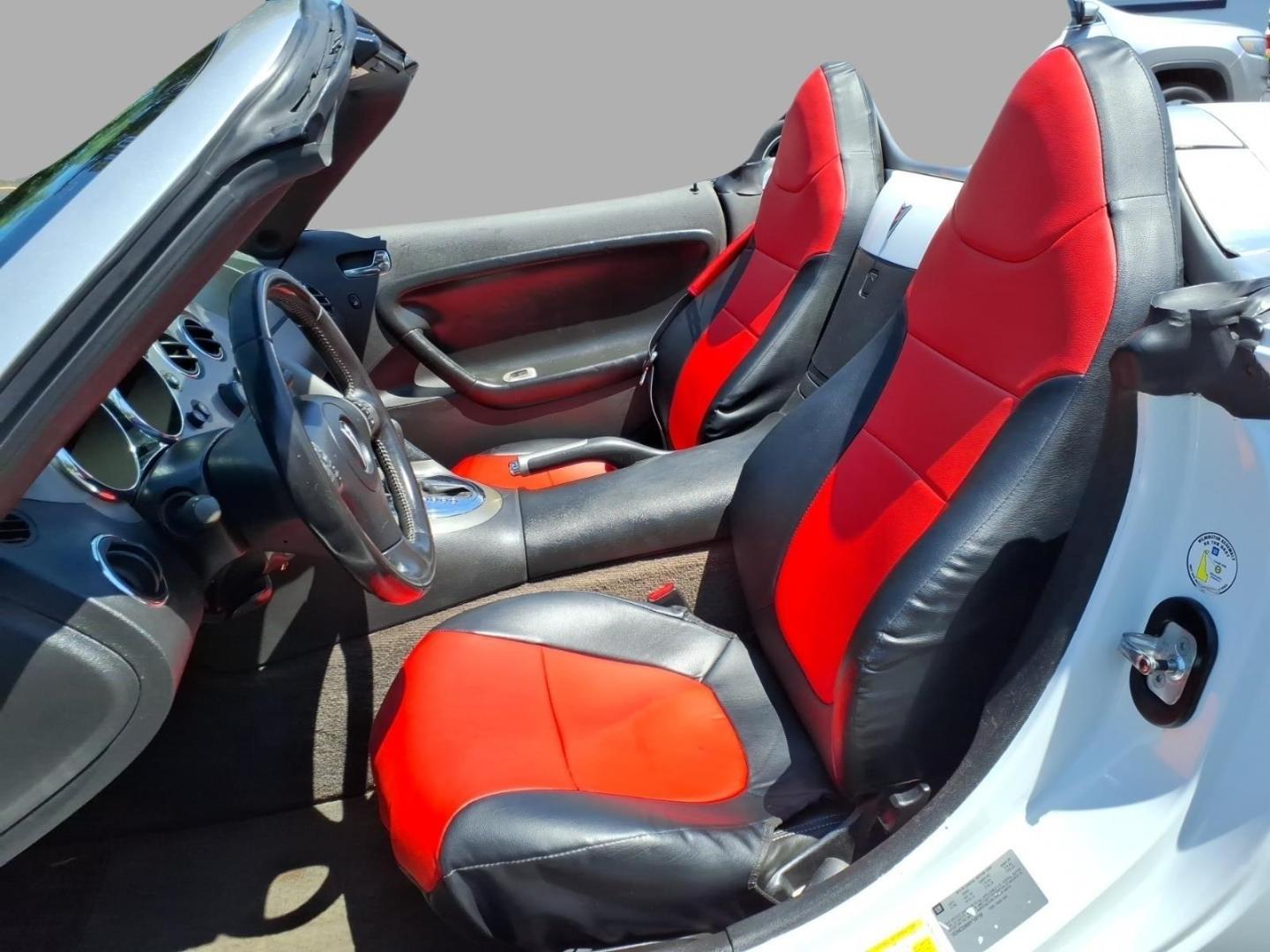 2009 Pure 50u Pontiac Solstice Base (1G2MC35B99Y) with an 2.4L Ecotec 2.4L I4 173hp 167ft. lbs. Sequential Multiport Fuel Injection engine, 5-Speed Automatic transmission, located at 5505 N. Summit St., Toledo, OH, 43611, (419) 729-2688, 41.654953, -83.530014- Photo#2