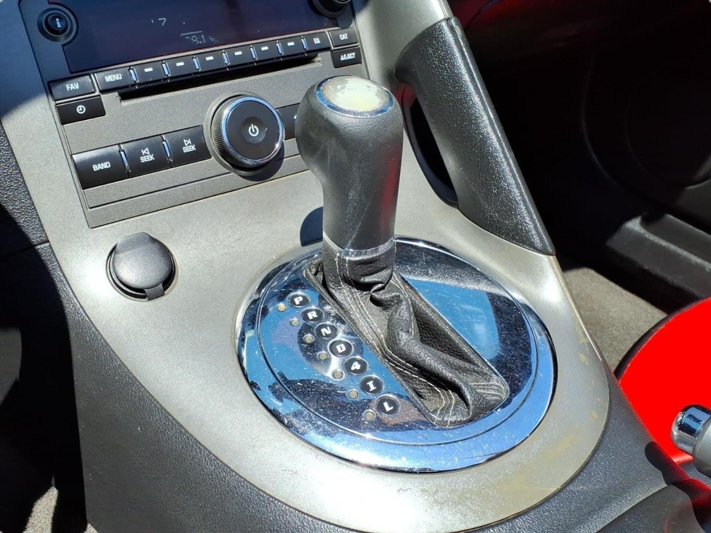2009 Pure 50u Pontiac Solstice Base (1G2MC35B99Y) with an 2.4L Ecotec 2.4L I4 173hp 167ft. lbs. Sequential Multiport Fuel Injection engine, 5-Speed Automatic transmission, located at 5505 N. Summit St., Toledo, OH, 43611, (419) 729-2688, 41.654953, -83.530014- Photo#9