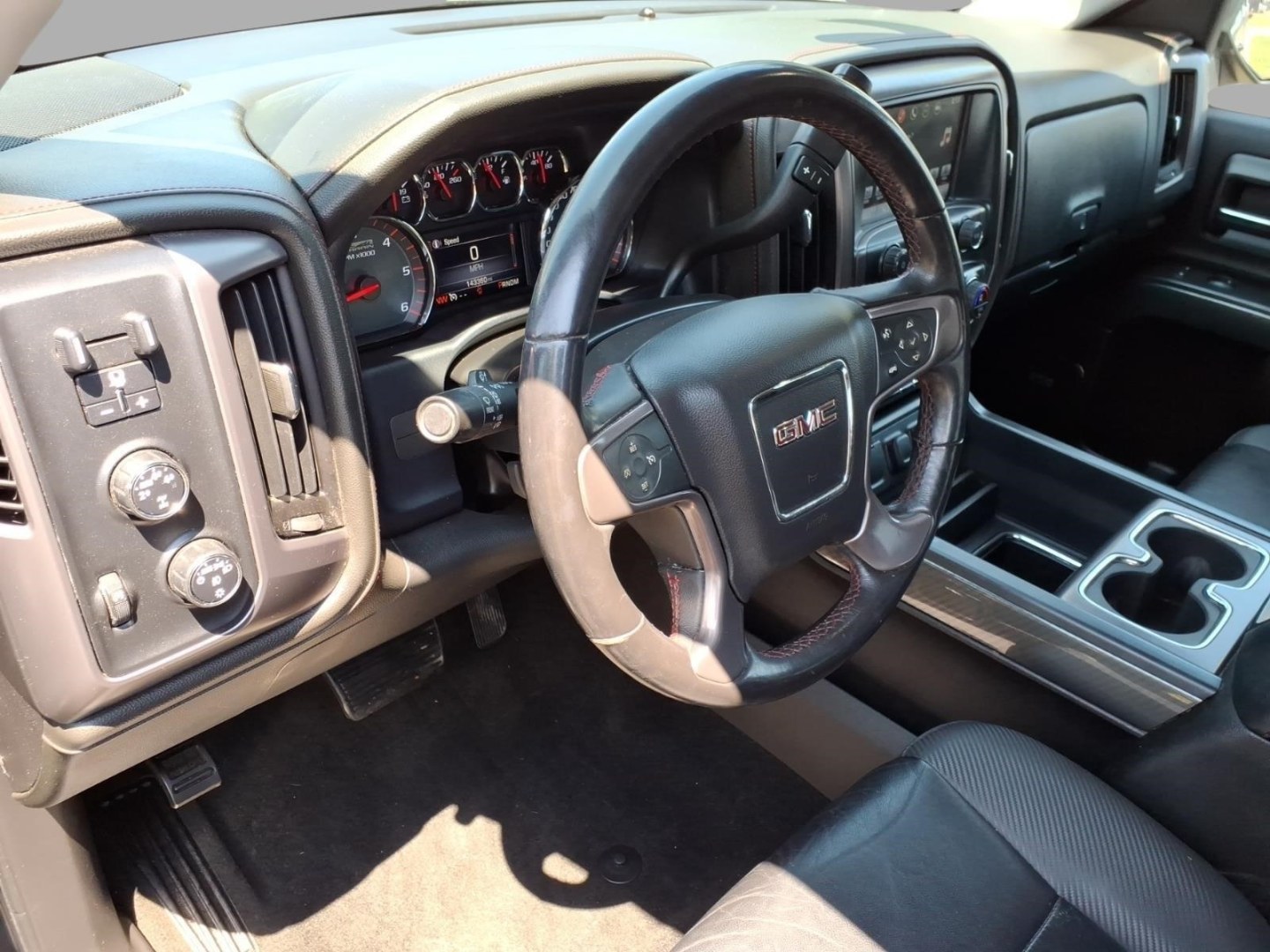 2016 Mahogany Metallic G1f GMC Sierra 1500 SLT (3GTU2NEC7GG) with an 5.3L EcoTec3 5.3L V8 355hp 383ft. lbs. Direct Injection engine, 6-Speed Shiftable Automatic w/Overdrive transmission, located at 5505 N. Summit St., Toledo, OH, 43611, (419) 729-2688, 41.654953, -83.530014- Photo#2