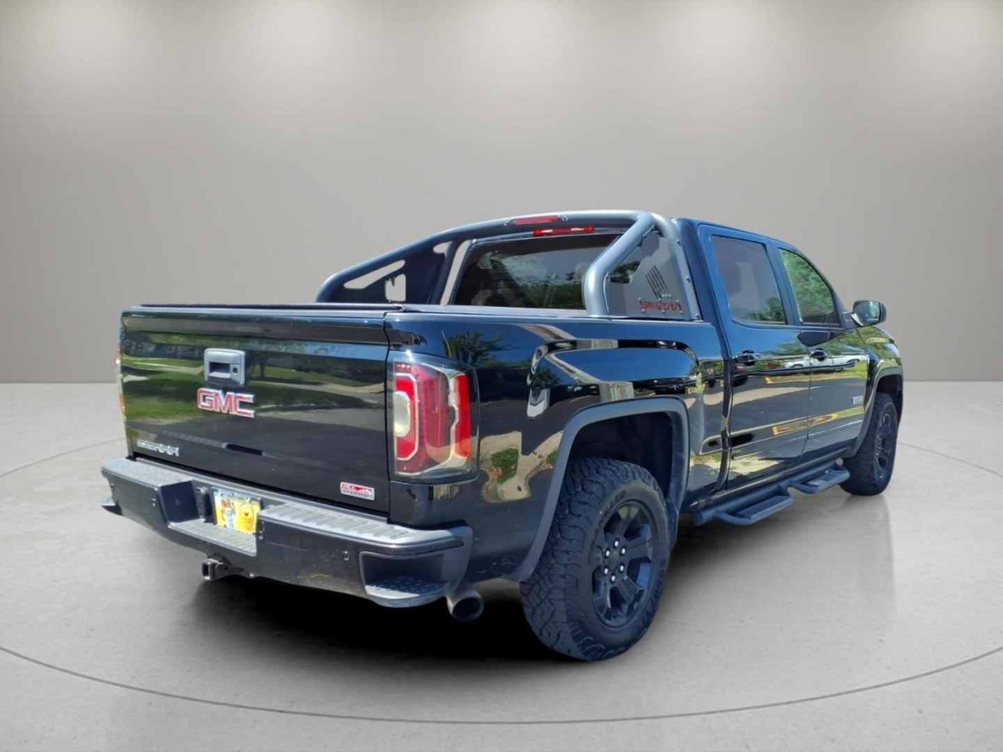 2016 Mahogany Metallic G1f GMC Sierra 1500 SLT (3GTU2NEC7GG) with an 5.3L EcoTec3 5.3L V8 355hp 383ft. lbs. Direct Injection engine, 6-Speed Shiftable Automatic w/Overdrive transmission, located at 5505 N. Summit St., Toledo, OH, 43611, (419) 729-2688, 41.654953, -83.530014- Photo#19
