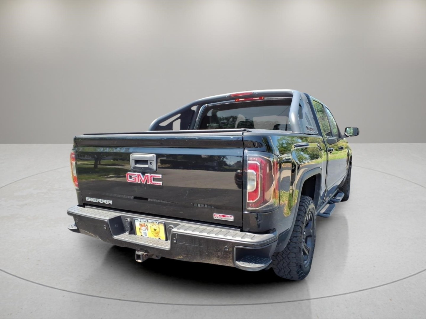 2016 Mahogany Metallic G1f GMC Sierra 1500 SLT (3GTU2NEC7GG) with an 5.3L EcoTec3 5.3L V8 355hp 383ft. lbs. Direct Injection engine, 6-Speed Shiftable Automatic w/Overdrive transmission, located at 5505 N. Summit St., Toledo, OH, 43611, (419) 729-2688, 41.654953, -83.530014- Photo#20