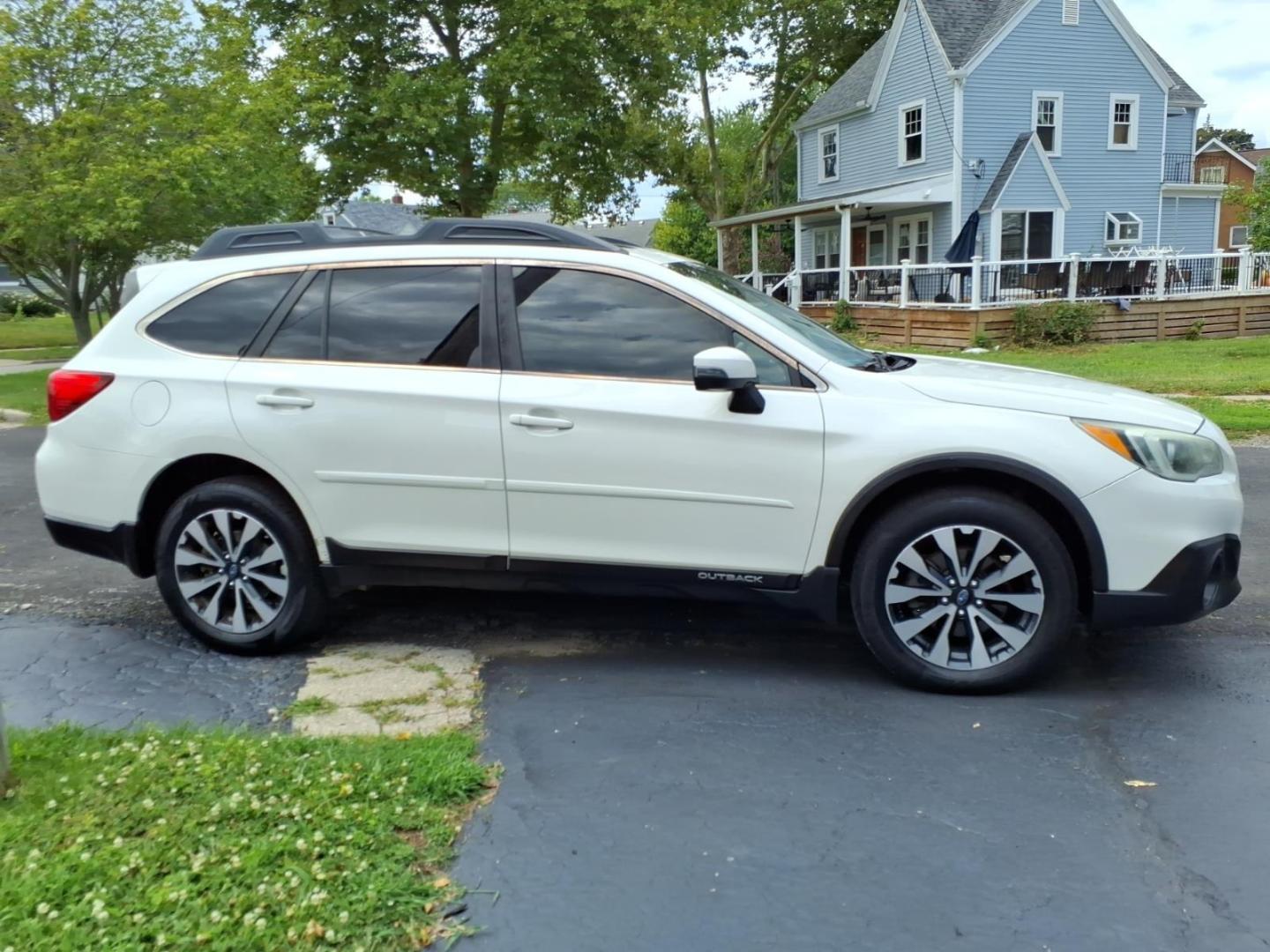 2015 Crystal White Pearl Whc Subaru Outback 3.6R Limited (4S4BSENC1F3) with an 3.6L 3.6L H6 256hp 247ft. lbs. Sequential Multiport Fuel Injection engine, CVT transmission, located at 5505 N. Summit St., Toledo, OH, 43611, (419) 729-2688, 41.654953, -83.530014- Photo#22