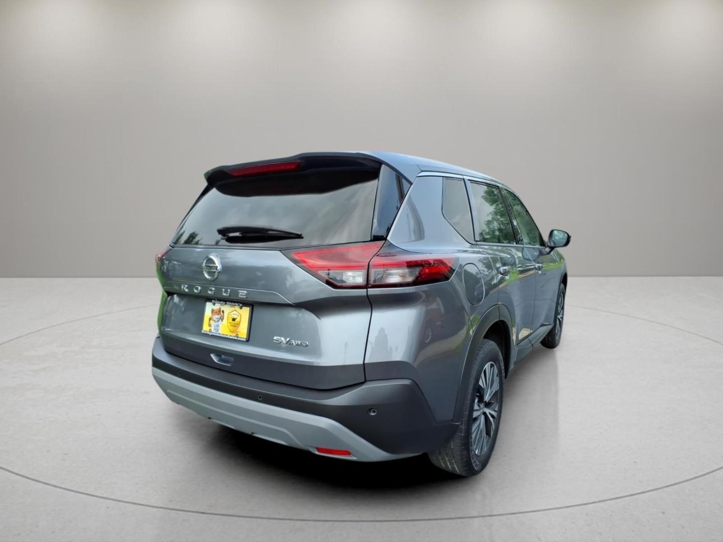 2021 Gun Metallic Nissan Rogue SV (5N1AT3BBXMC) with an 2.5L 2.5L I4 181hp 181ft. lbs. Direct Injection engine, 8-Speed Shiftable CVT transmission, located at 5505 N. Summit St., Toledo, OH, 43611, (419) 729-2688, 41.654953, -83.530014- Photo#23