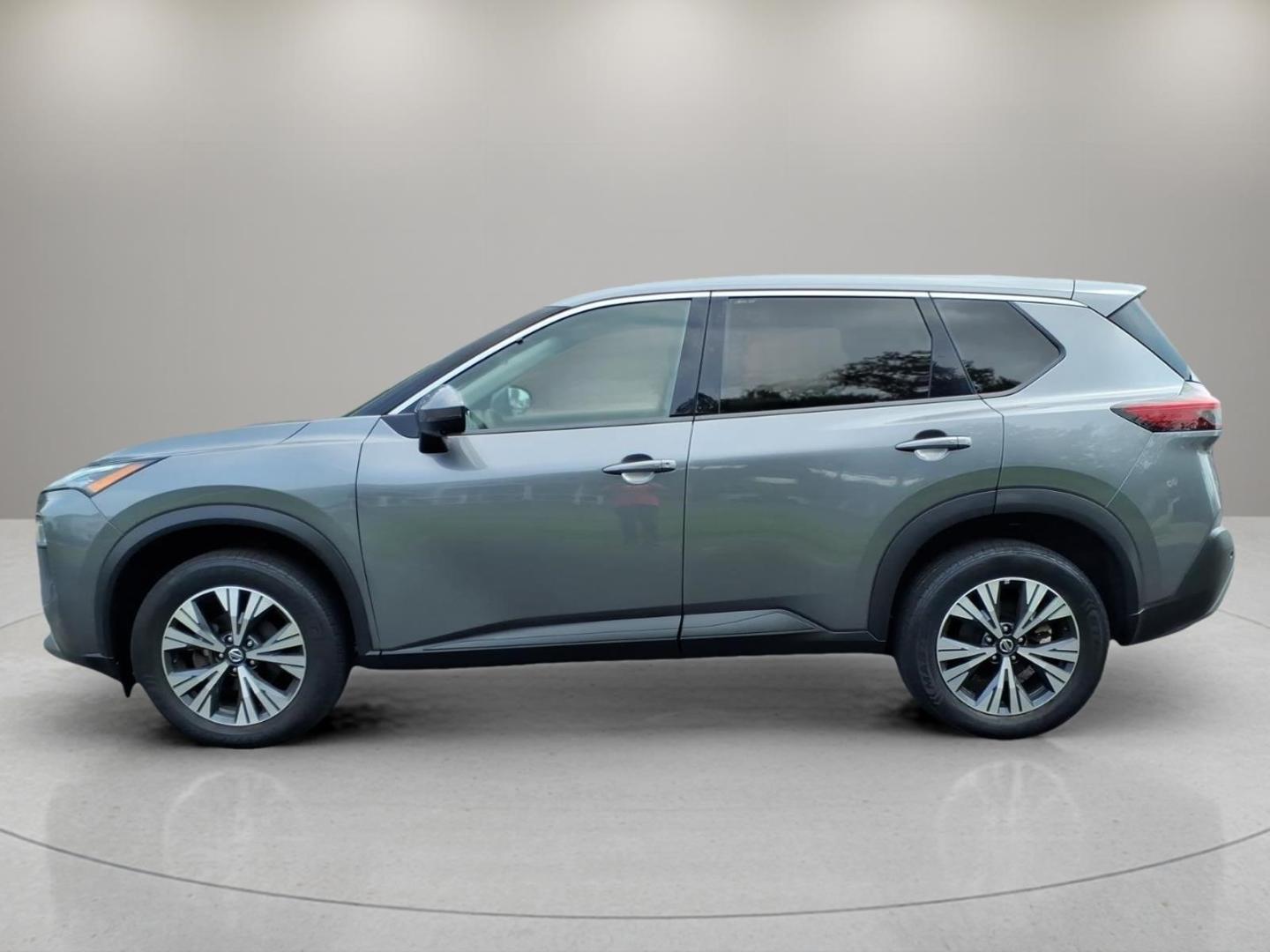 2021 Gun Metallic Nissan Rogue SV (5N1AT3BBXMC) with an 2.5L 2.5L I4 181hp 181ft. lbs. Direct Injection engine, 8-Speed Shiftable CVT transmission, located at 5505 N. Summit St., Toledo, OH, 43611, (419) 729-2688, 41.654953, -83.530014- Photo#26
