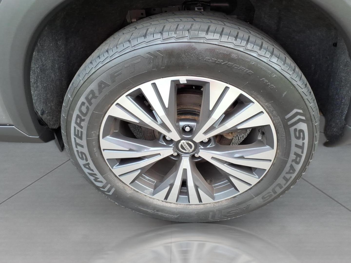 2021 Gun Metallic Nissan Rogue SV (5N1AT3BBXMC) with an 2.5L 2.5L I4 181hp 181ft. lbs. Direct Injection engine, 8-Speed Shiftable CVT transmission, located at 5505 N. Summit St., Toledo, OH, 43611, (419) 729-2688, 41.654953, -83.530014- Photo#27