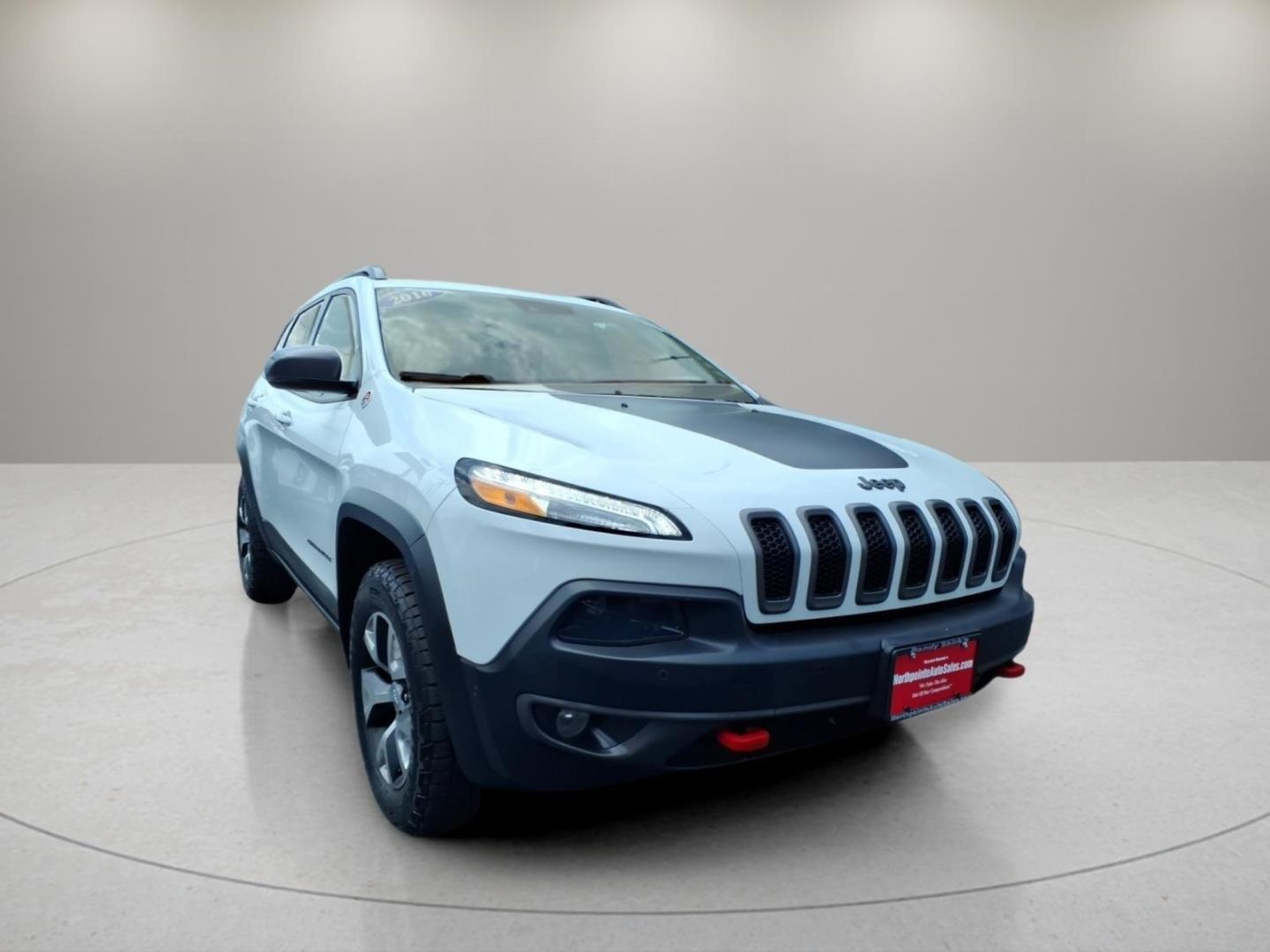 2016 Bright White Clear Coat Pw7 Jeep Cherokee Trailhawk (1C4PJMBS3GW) with an 3.2L 3.2L V6 271hp 239ft. lbs. Sequential Multiport Fuel Injection engine, 4WD 9-Speed Shiftable Automatic transmission, located at 5505 N. Summit St., Toledo, OH, 43611, (419) 729-2688, 41.654953, -83.530014- Photo#20