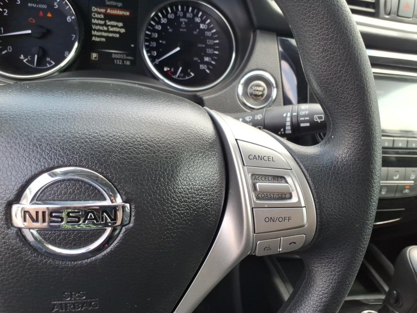 2016 Glacier White Qak Nissan Rogue S (5N1AT2MV0GC) with an 2.5L 2.5L I4 170hp 175ft. lbs. Carburetor engine, CVT transmission, located at 5505 N. Summit St., Toledo, OH, 43611, (419) 729-2688, 41.654953, -83.530014- Photo#8