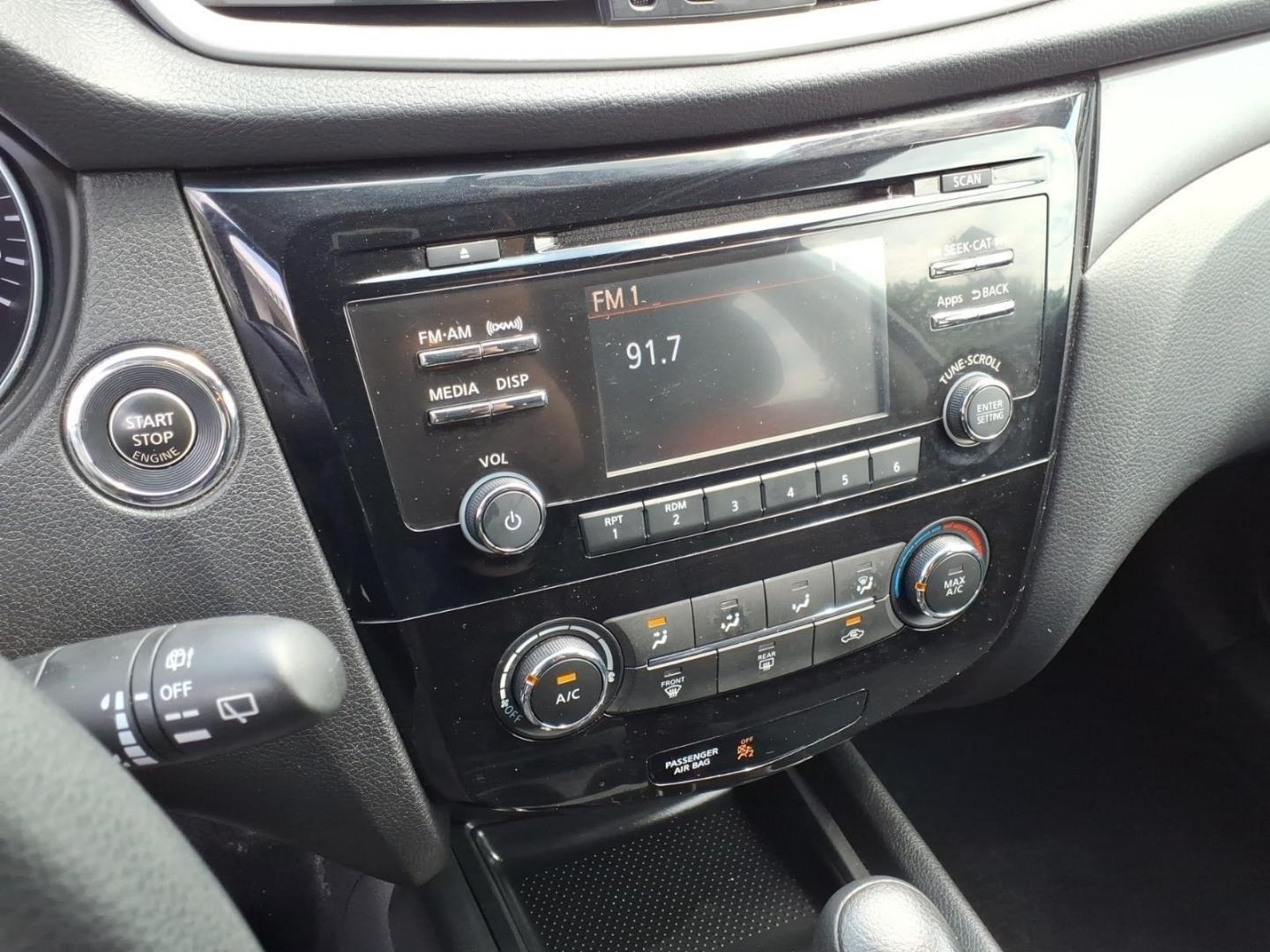 2016 Glacier White Qak Nissan Rogue S (5N1AT2MV0GC) with an 2.5L 2.5L I4 170hp 175ft. lbs. Carburetor engine, CVT transmission, located at 5505 N. Summit St., Toledo, OH, 43611, (419) 729-2688, 41.654953, -83.530014- Photo#11