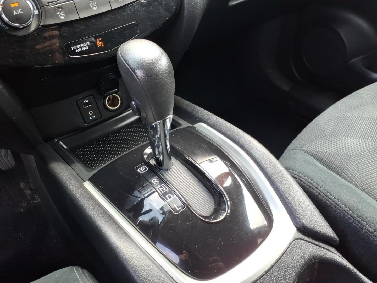 2016 Glacier White Qak Nissan Rogue S (5N1AT2MV0GC) with an 2.5L 2.5L I4 170hp 175ft. lbs. Carburetor engine, CVT transmission, located at 5505 N. Summit St., Toledo, OH, 43611, (419) 729-2688, 41.654953, -83.530014- Photo#14