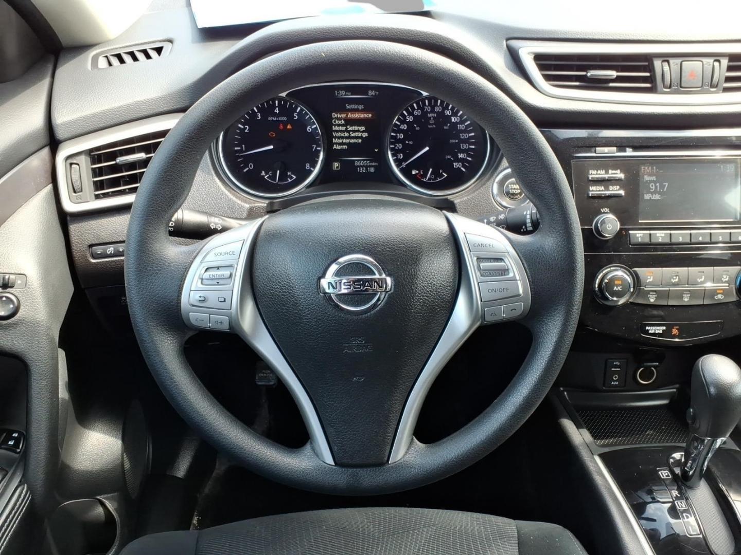 2016 Glacier White Qak Nissan Rogue S (5N1AT2MV0GC) with an 2.5L 2.5L I4 170hp 175ft. lbs. Carburetor engine, CVT transmission, located at 5505 N. Summit St., Toledo, OH, 43611, (419) 729-2688, 41.654953, -83.530014- Photo#17