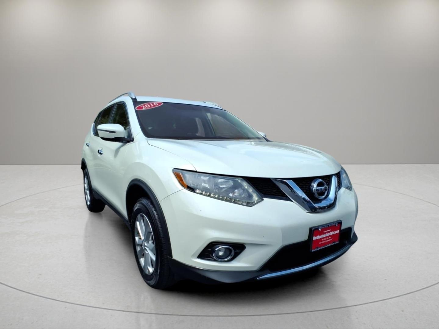 2016 Glacier White Qak Nissan Rogue S (5N1AT2MV0GC) with an 2.5L 2.5L I4 170hp 175ft. lbs. Carburetor engine, CVT transmission, located at 5505 N. Summit St., Toledo, OH, 43611, (419) 729-2688, 41.654953, -83.530014- Photo#20