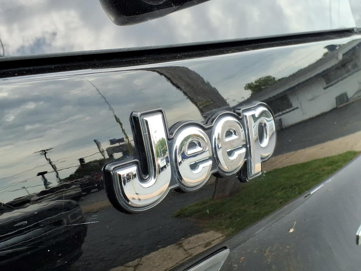 2017 Diamond Black Crystal Pearl Coat Pxj Jeep Cherokee Latitude (1C4PJMCS2HW) with an 3.2L 3.2L V6 271hp 239ft. lbs. Carburetor engine, 4WD 9-Speed Shiftable Automatic transmission, located at 5505 N. Summit St., Toledo, OH, 43611, (419) 729-2688, 41.654953, -83.530014- Photo#28