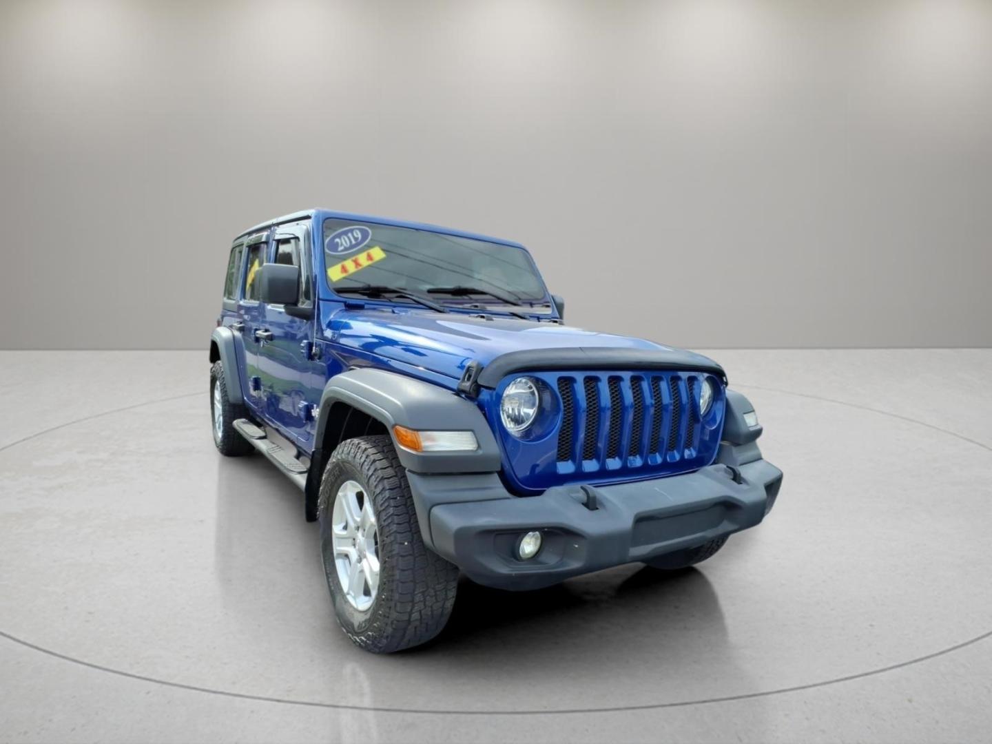 2019 Ocean Blue Metallic Clear Coat Pbm Jeep Wrangler Unlimited Sport S (1C4HJXDG7KW) with an 3.6L 3.6L V6 285hp 260ft. lbs. Carburetor engine, Automatic transmission, located at 5505 N. Summit St., Toledo, OH, 43611, (419) 729-2688, 41.654953, -83.530014- Photo#18