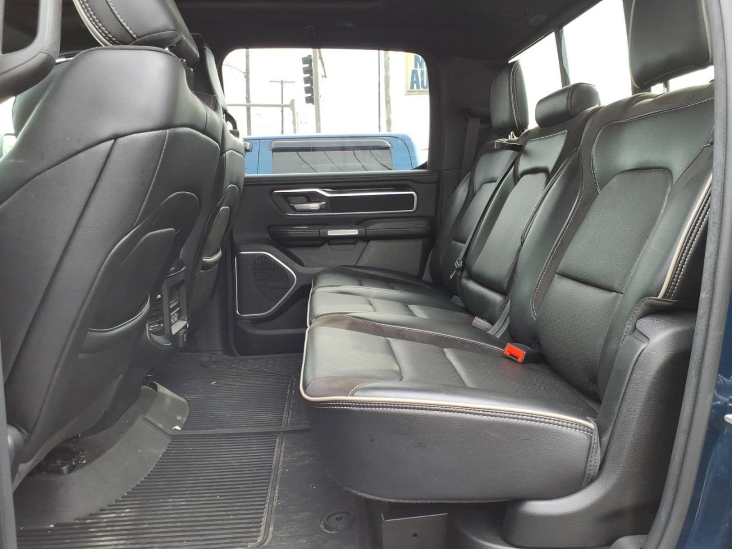 2020 Patriot Blue Pearl Coat/Billet Silver Metallic Cle RAM 1500 Laramie (1C6SRFJT9LN) with an 5.7L HEMI 5.7L V8 395hp 410ft. lbs. Sequential Multiport Fuel Injection engine, 8-Speed Shiftable Automatic transmission, located at 5505 N. Summit St., Toledo, OH, 43611, (419) 729-2688, 41.654953, -83.530014- Photo#15