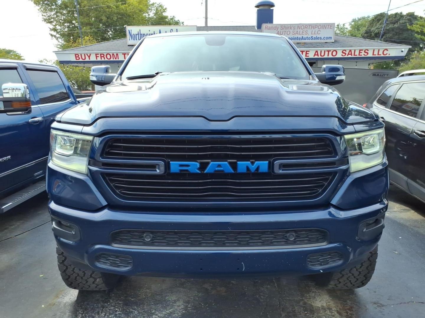 2020 Patriot Blue Pearl Coat/Billet Silver Metallic Cle RAM 1500 Laramie (1C6SRFJT9LN) with an 5.7L HEMI 5.7L V8 395hp 410ft. lbs. Sequential Multiport Fuel Injection engine, 8-Speed Shiftable Automatic transmission, located at 5505 N. Summit St., Toledo, OH, 43611, (419) 729-2688, 41.654953, -83.530014- Photo#19