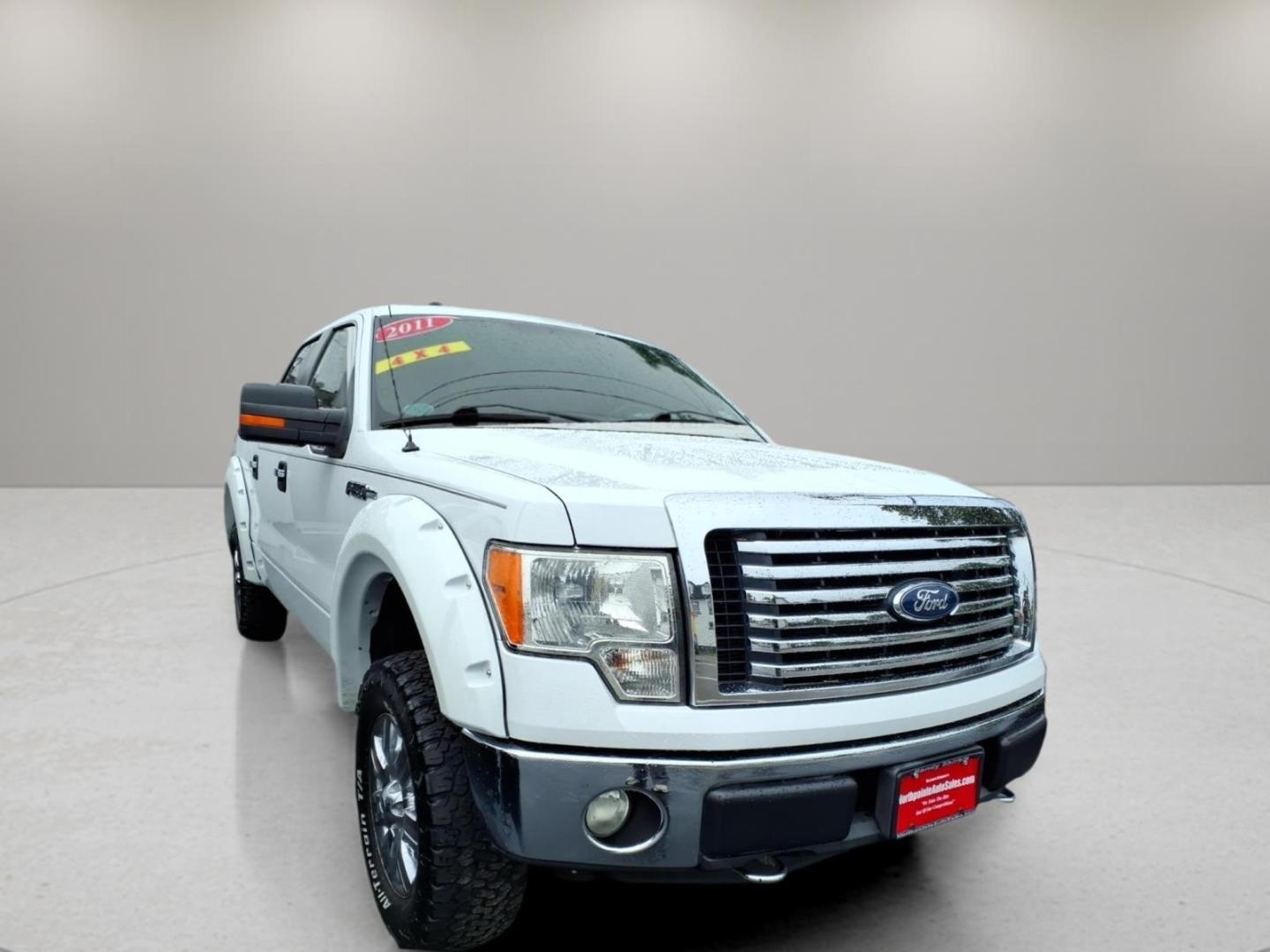 2011 Oxford White Yz Ford F-150 XLT (1FTFW1EF4BF) with an 5.0L 5.0L Flex Fuel V8 360hp 380ft. lbs. Carburetor engine, 6-Speed Automatic transmission, located at 5505 N. Summit St., Toledo, OH, 43611, (419) 729-2688, 41.654953, -83.530014- Photo#19
