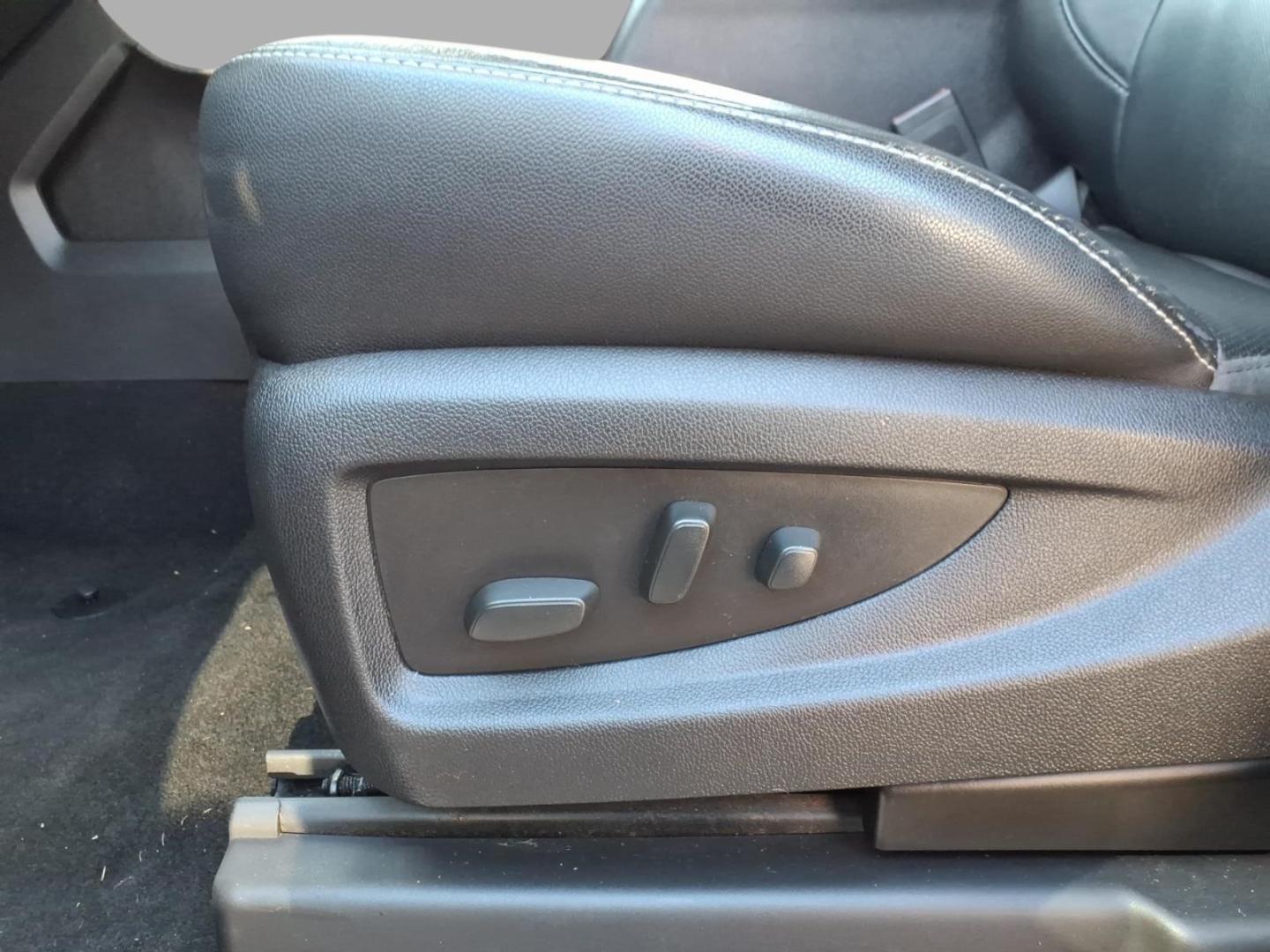 2015 Stone Blue Metallic G1k GMC Sierra 1500 SLT (3GTU2VEJXFG) with an 6.2L EcoTec3 6.2L V8 420hp 460ft. lbs. Direct Injection engine, 8-Speed Shiftable Automatic transmission, located at 5505 N. Summit St., Toledo, OH, 43611, (419) 729-2688, 41.654953, -83.530014- Photo#3