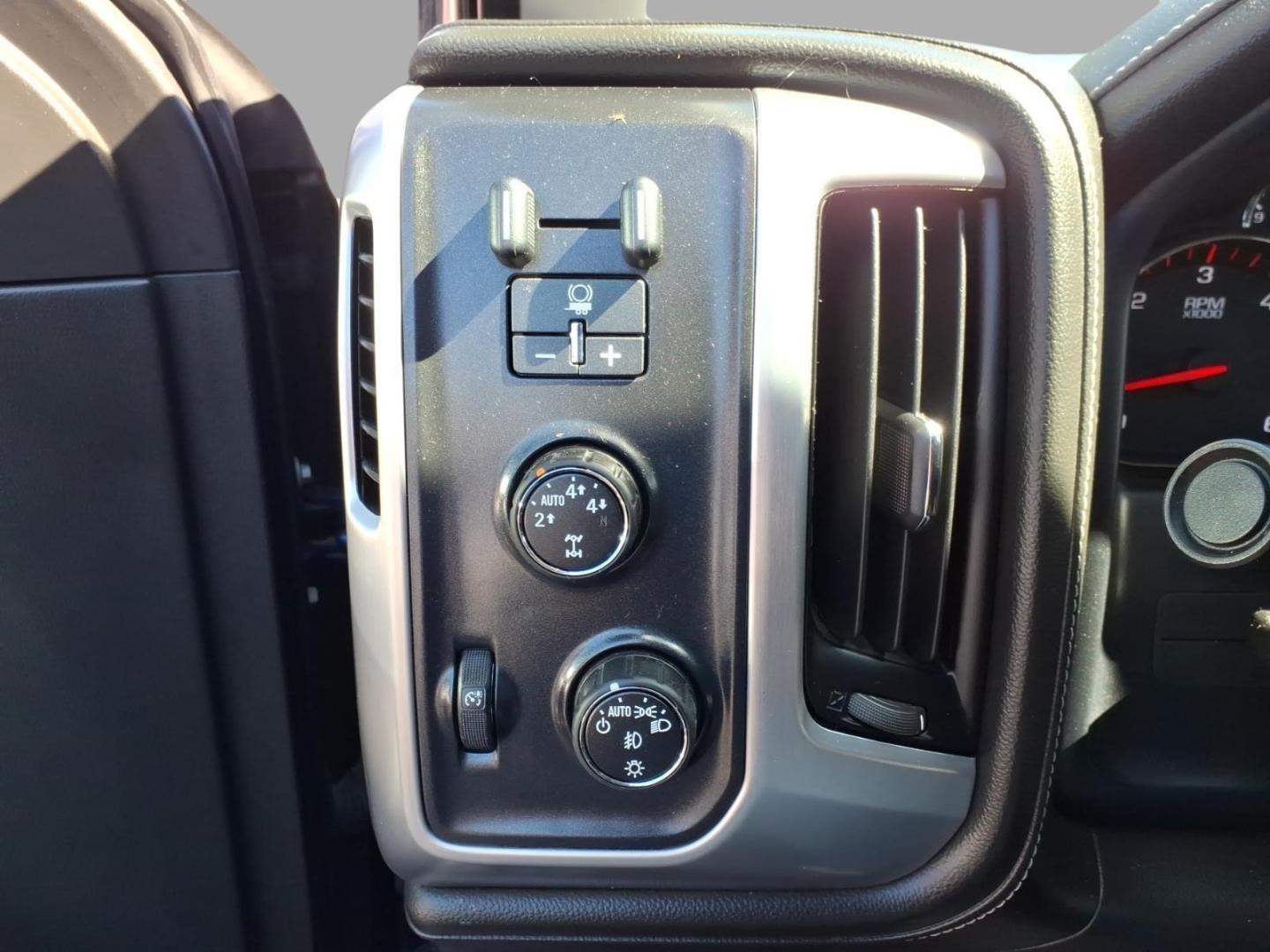 2015 Stone Blue Metallic G1k GMC Sierra 1500 SLT (3GTU2VEJXFG) with an 6.2L EcoTec3 6.2L V8 420hp 460ft. lbs. Direct Injection engine, 8-Speed Shiftable Automatic transmission, located at 5505 N. Summit St., Toledo, OH, 43611, (419) 729-2688, 41.654953, -83.530014- Photo#6