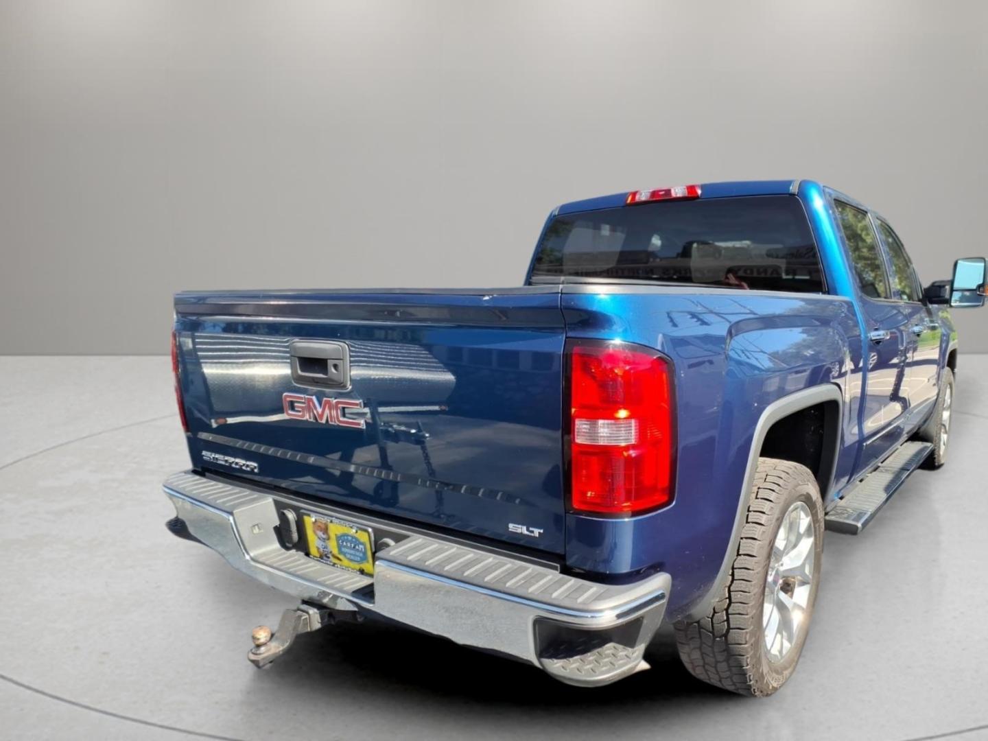 2015 Stone Blue Metallic G1k GMC Sierra 1500 SLT (3GTU2VEJXFG) with an 6.2L EcoTec3 6.2L V8 420hp 460ft. lbs. Direct Injection engine, 8-Speed Shiftable Automatic transmission, located at 5505 N. Summit St., Toledo, OH, 43611, (419) 729-2688, 41.654953, -83.530014- Photo#21