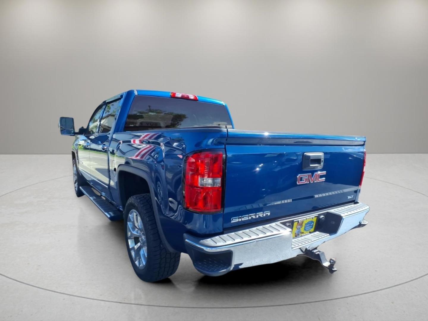 2015 Stone Blue Metallic G1k GMC Sierra 1500 SLT (3GTU2VEJXFG) with an 6.2L EcoTec3 6.2L V8 420hp 460ft. lbs. Direct Injection engine, 8-Speed Shiftable Automatic transmission, located at 5505 N. Summit St., Toledo, OH, 43611, (419) 729-2688, 41.654953, -83.530014- Photo#23