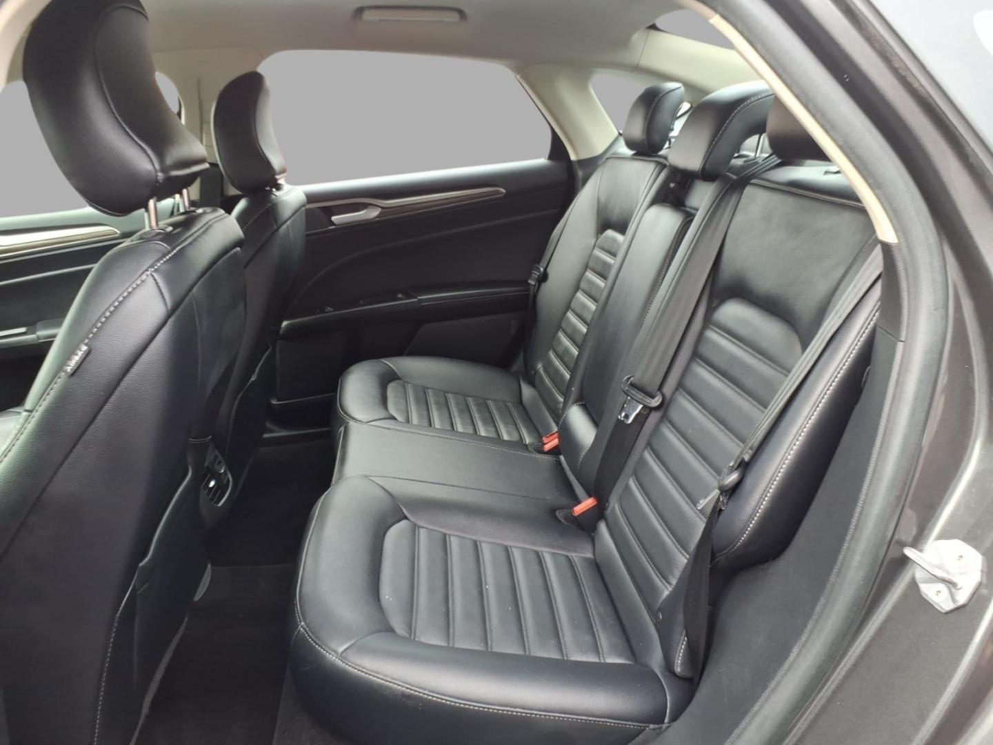 2018 Magnetic J7 Ford Fusion SE (3FA6P0T91JR) with an 2.0L EcoBoost 2.0L Turbo I4 245hp 275ft. lbs. Direct Injection engine, 6-Speed Shiftable Automatic transmission, located at 5505 N. Summit St., Toledo, OH, 43611, (419) 729-2688, 41.654953, -83.530014- Photo#15