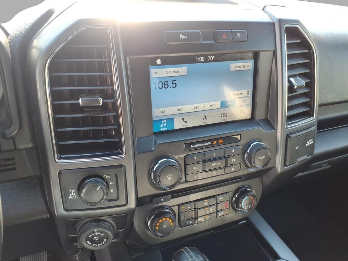 2018 Oxford White Ford F-150 XLT (1FTFW1EG7JF) with an 3.5L EcoBoost 3.5L Twin Turbo V6 375hp 470ft. lbs. Carburetor engine, 10-Speed Shiftable Automatic transmission, located at 5505 N. Summit St., Toledo, OH, 43611, (419) 729-2688, 41.654953, -83.530014- Photo#10