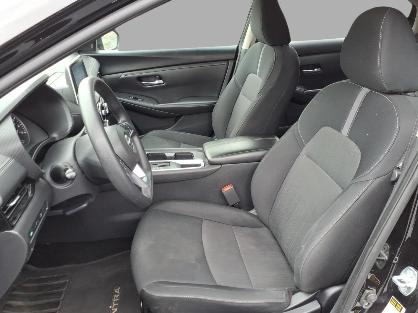 2023 Super Black Nissan Sentra SV (3N1AB8CVXPY) with an 2.0L 2.0L I4 149hp 146ft. lbs. Direct Injection engine, Xtronic CVT transmission, located at 5505 N. Summit St., Toledo, OH, 43611, (419) 729-2688, 41.654953, -83.530014- Photo#3