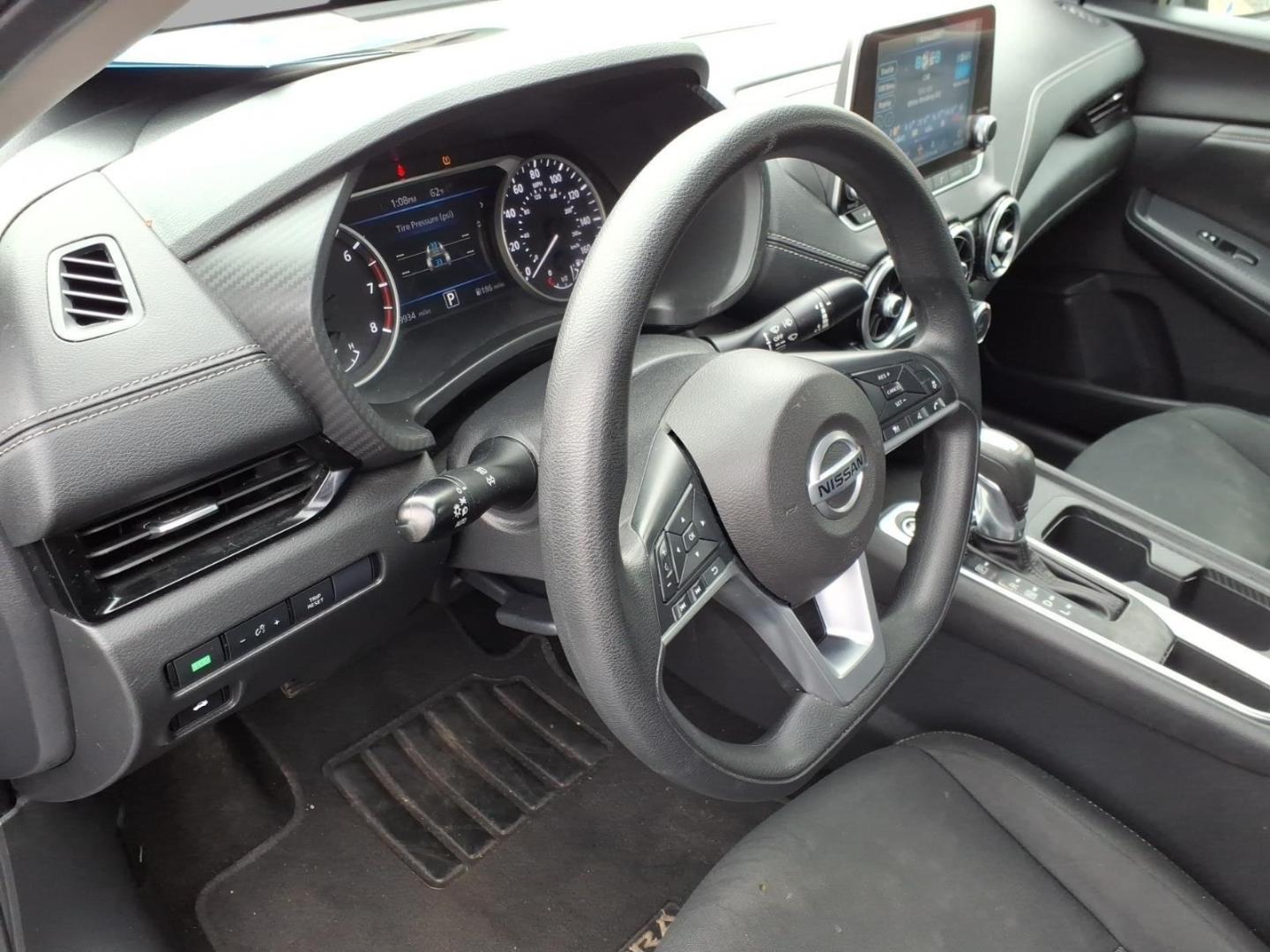 2023 Super Black Nissan Sentra SV (3N1AB8CVXPY) with an 2.0L 2.0L I4 149hp 146ft. lbs. Direct Injection engine, Xtronic CVT transmission, located at 5505 N. Summit St., Toledo, OH, 43611, (419) 729-2688, 41.654953, -83.530014- Photo#4