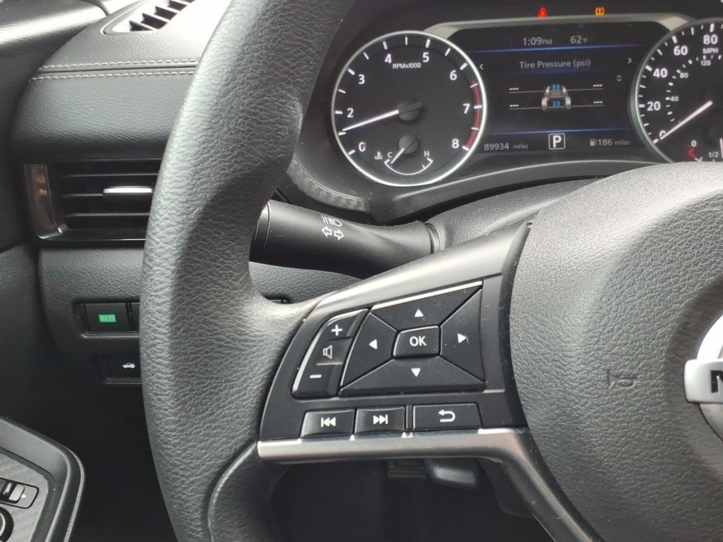 2023 Super Black Nissan Sentra SV (3N1AB8CVXPY) with an 2.0L 2.0L I4 149hp 146ft. lbs. Direct Injection engine, Xtronic CVT transmission, located at 5505 N. Summit St., Toledo, OH, 43611, (419) 729-2688, 41.654953, -83.530014- Photo#6