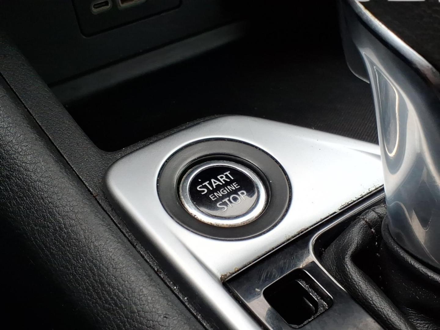 2023 Super Black Nissan Sentra SV (3N1AB8CVXPY) with an 2.0L 2.0L I4 149hp 146ft. lbs. Direct Injection engine, Xtronic CVT transmission, located at 5505 N. Summit St., Toledo, OH, 43611, (419) 729-2688, 41.654953, -83.530014- Photo#9