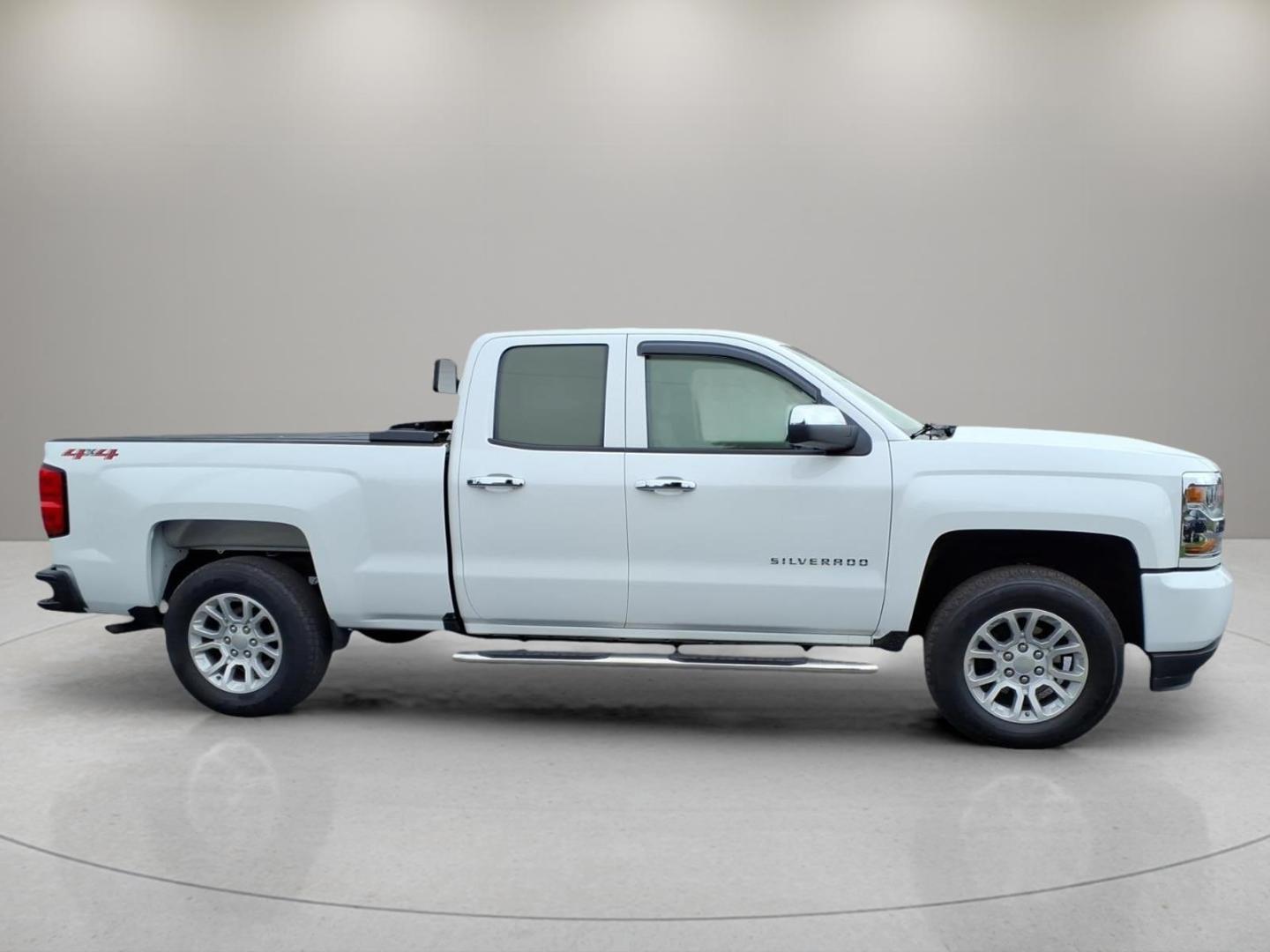 2019 Summit White Gaz Chevrolet Silverado 1500 LD Work Truck (2GCVKNEC8K1) with an 5.3L EcoTec3 5.3L V8 355hp 383ft. lbs. Direct Injection engine, 6-Speed Shiftable Automatic w/Overdrive transmission, located at 5505 N. Summit St., Toledo, OH, 43611, (419) 729-2688, 41.654953, -83.530014- Photo#20