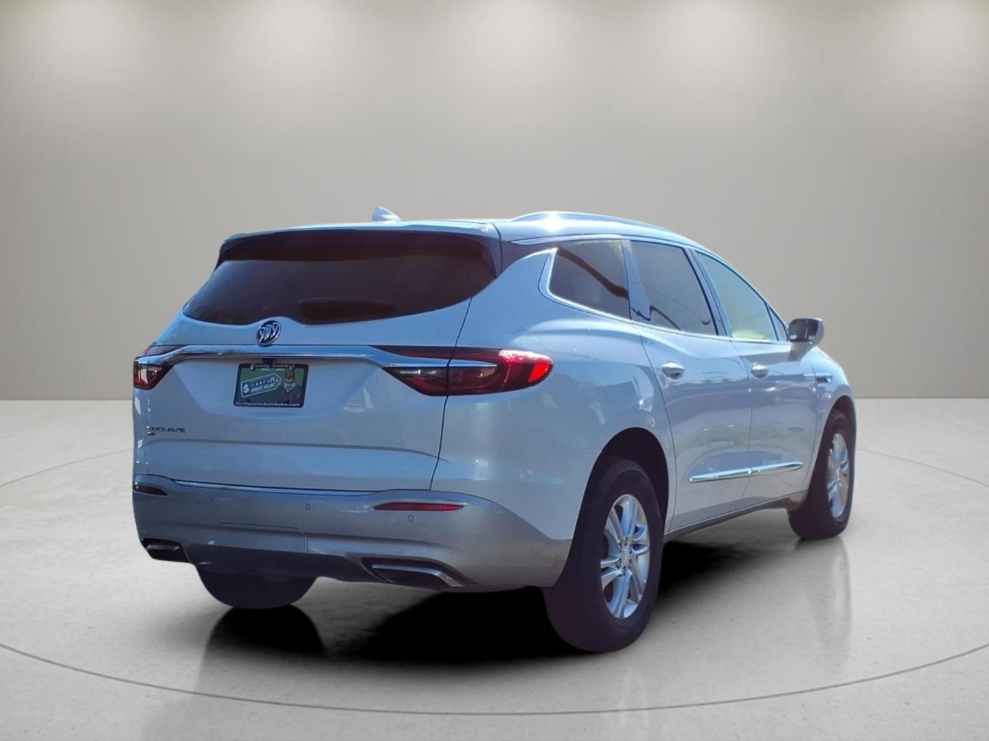 2020 Summit White Buick Enclave Essence (5GAEVAKW9LJ) with an 3.6L 3.6L V6 310hp 266ft. lbs. Direct Injection engine, 9-Speed Shiftable Automatic transmission, located at 5505 N. Summit St., Toledo, OH, 43611, (419) 729-2688, 41.654953, -83.530014- Photo#3