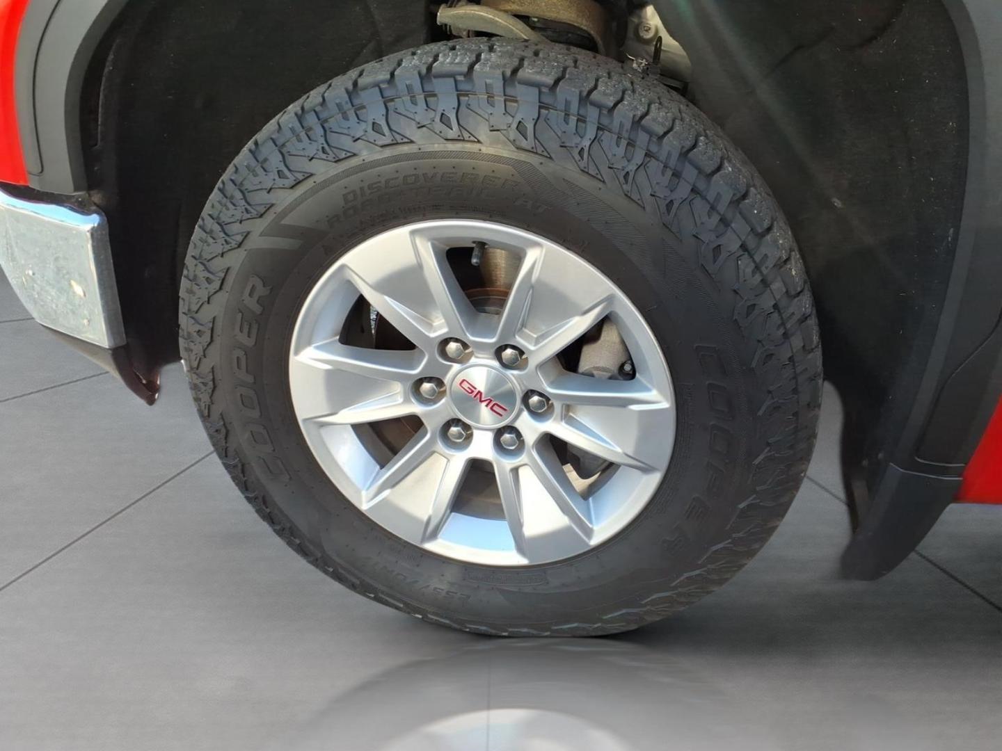 2019 Cardinal Red GMC Sierra 1500 Base (1GTR9AEF9KZ) with an 5.3L EcoTec3 5.3L V8 355hp 383ft. lbs. Direct Injection engine, 6-Speed Shiftable Automatic w/Overdrive transmission, located at 5505 N. Summit St., Toledo, OH, 43611, (419) 729-2688, 41.654953, -83.530014- Photo#23