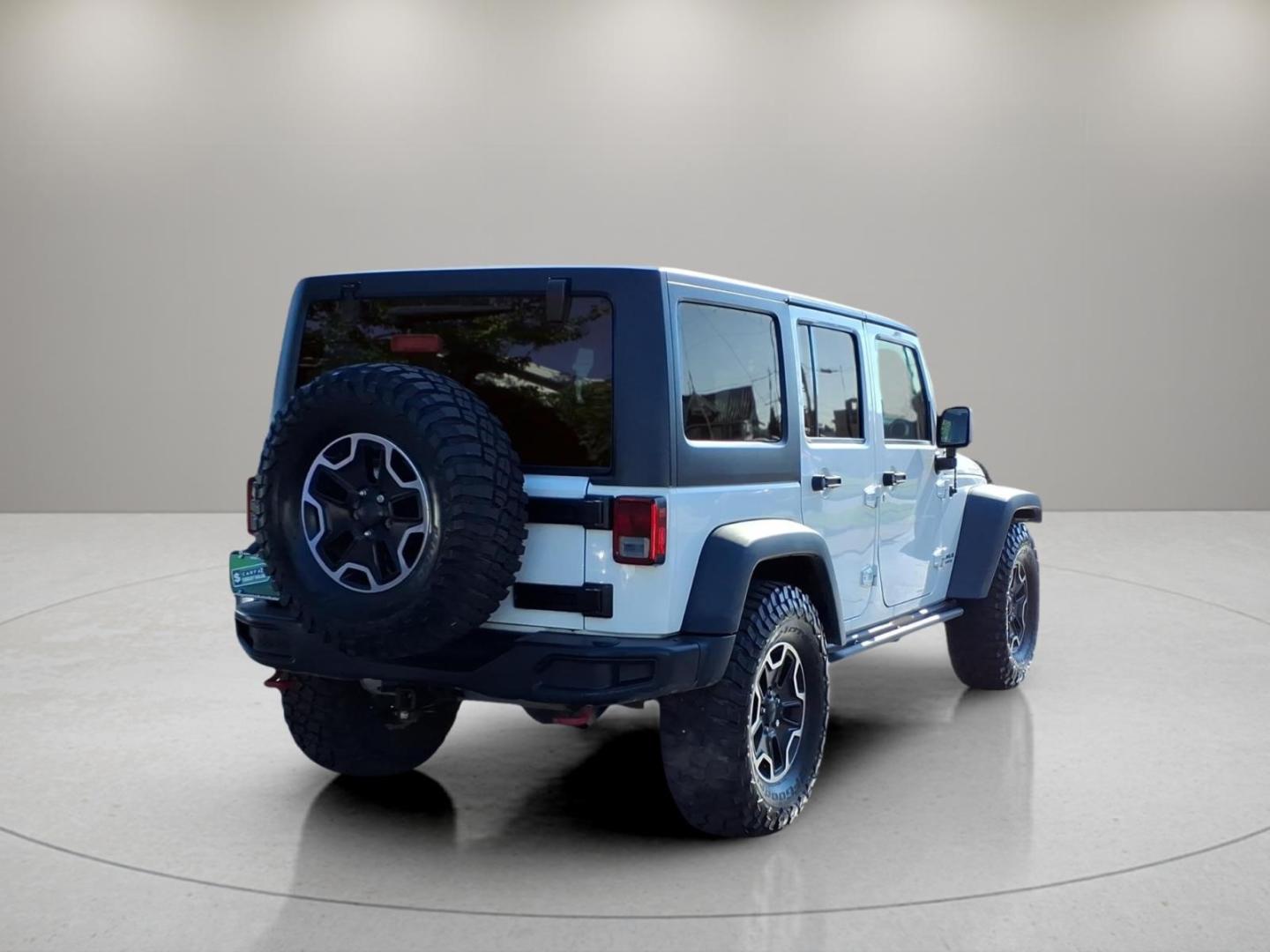 2016 Bright White Clear Coat Jeep Wrangler Unlimited Rubicon (1C4BJWFG4GL) with an 3.6L 3.6L V6 285hp 260ft. lbs. Fuel Injected engine, Automatic transmission, located at 5505 N. Summit St., Toledo, OH, 43611, (419) 729-2688, 41.654953, -83.530014- Photo#18