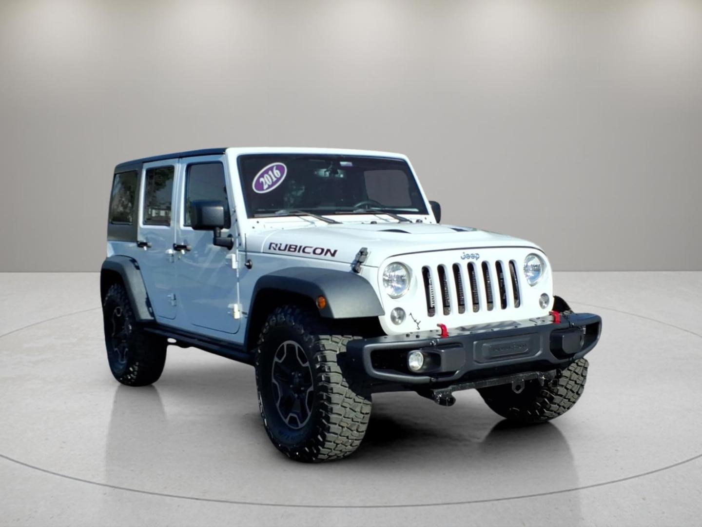 2016 Bright White Clear Coat Jeep Wrangler Unlimited Rubicon (1C4BJWFG4GL) with an 3.6L 3.6L V6 285hp 260ft. lbs. Fuel Injected engine, Automatic transmission, located at 5505 N. Summit St., Toledo, OH, 43611, (419) 729-2688, 41.654953, -83.530014- Photo#20